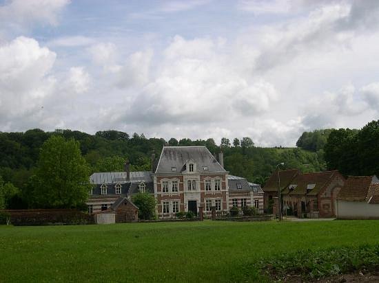 front-view-of-the-chateau