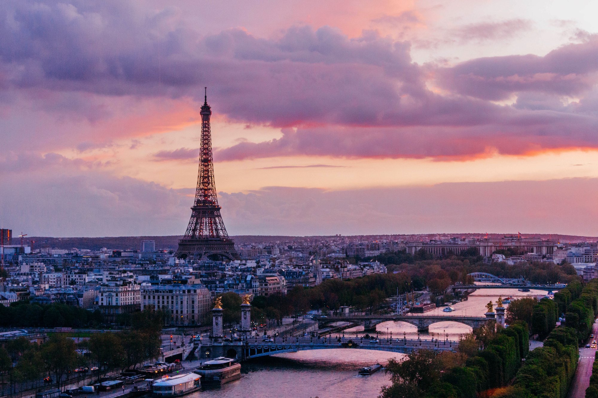paris-at-sunset-2022-11-16-18-07-03-utc-1